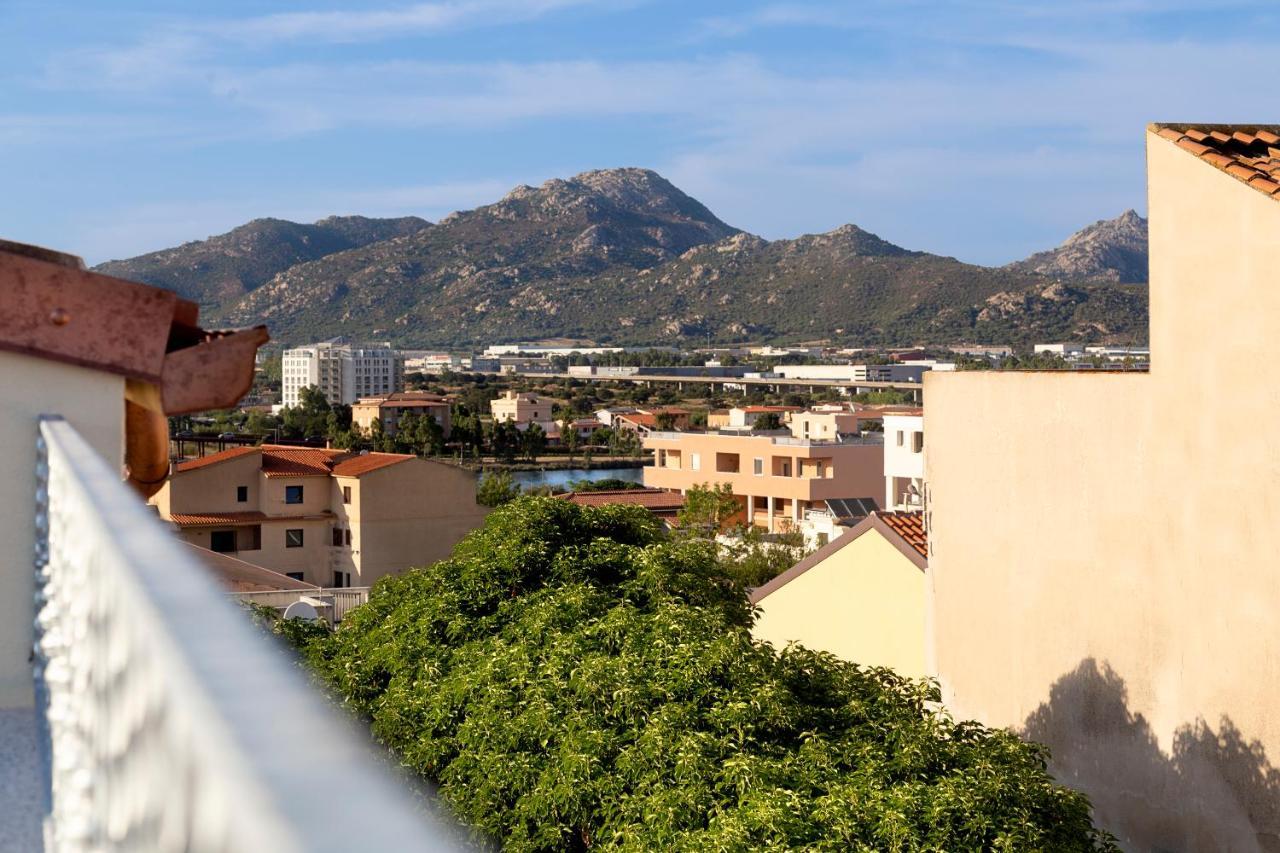 La VIA Rooms&Terrace Olbia Exterior foto