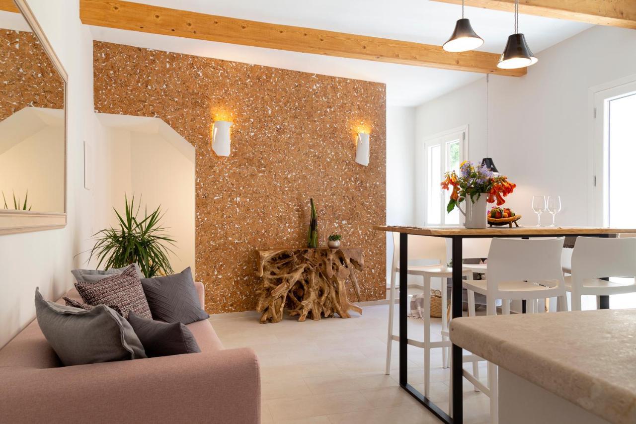 La VIA Rooms&Terrace Olbia Exterior foto