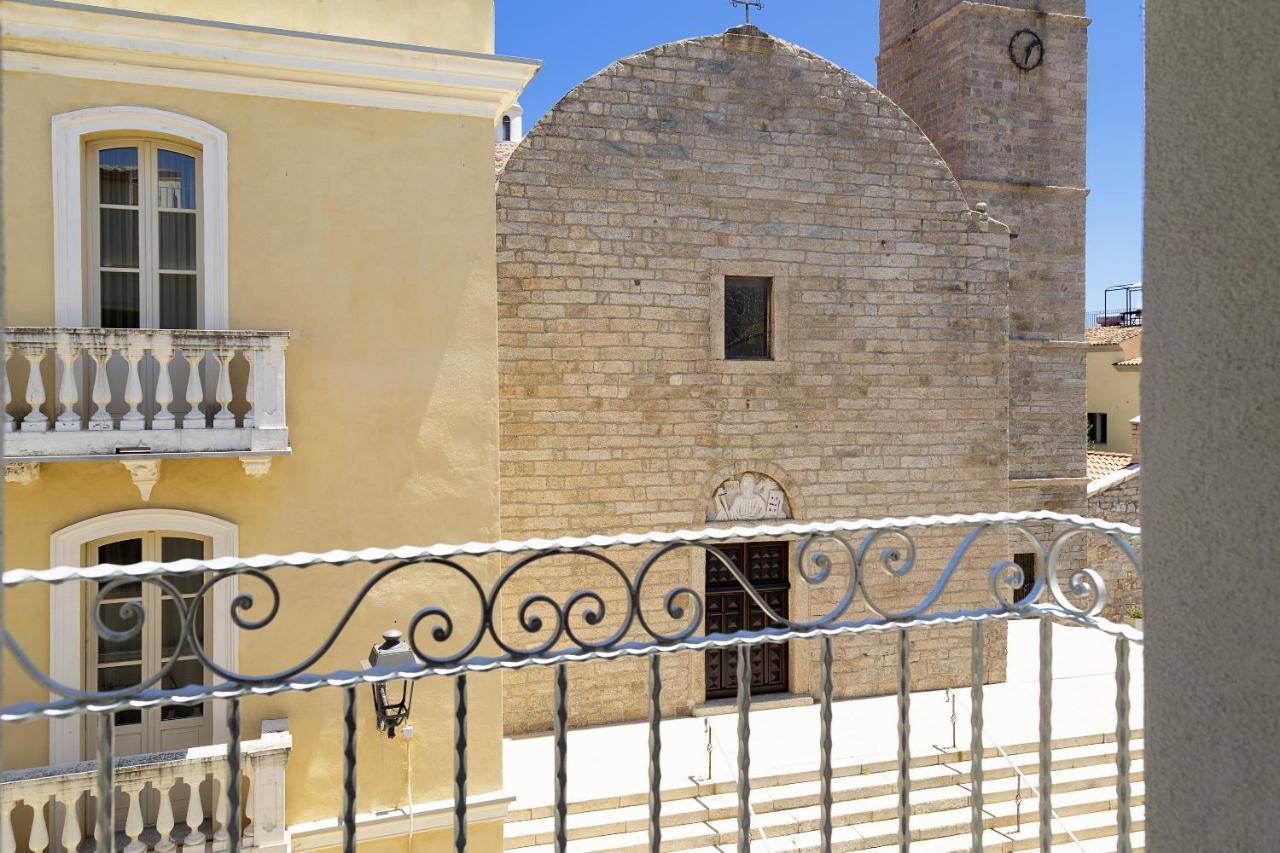 La VIA Rooms&Terrace Olbia Exterior foto